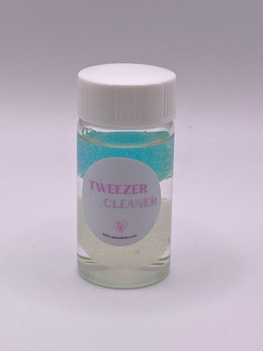 Tweezer cleaner